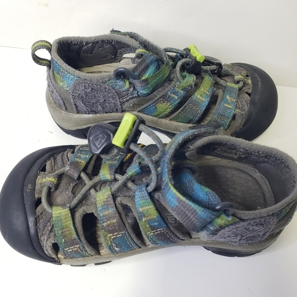 Keen Newport H2 Waterproof Sandals #1016271 Magnet/Blue Danube | Size 9 - Picture 5 of 8